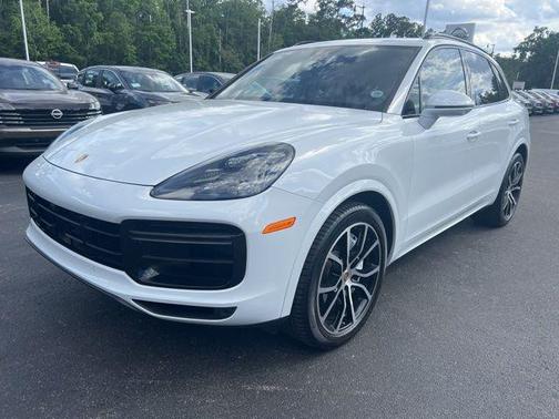 White 2019 Porsche Cayenne Turbo