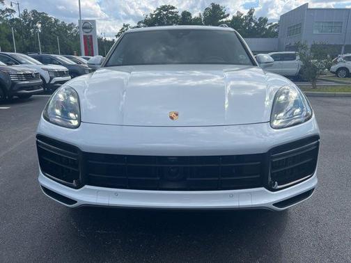 White 2019 Porsche Cayenne Turbo