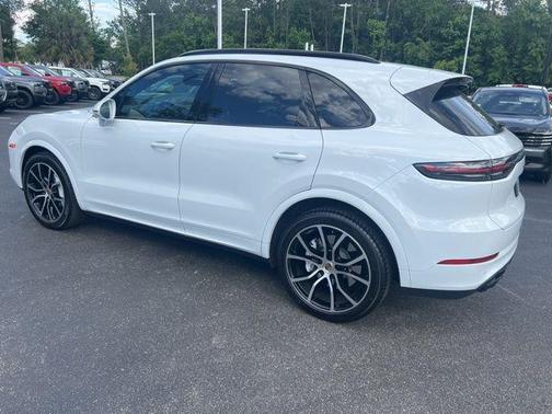 White 2019 Porsche Cayenne Turbo