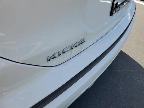 2025 Nissan Kicks S