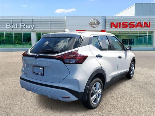 2025 Nissan Kicks S