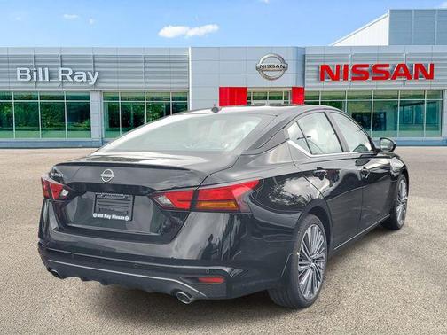 Super Black 2026 Nissan Altima 2.5 SV