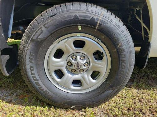 Glacier White 2026 Nissan Frontier S