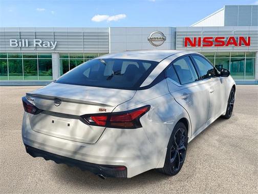 2025 Nissan Altima SR FWD