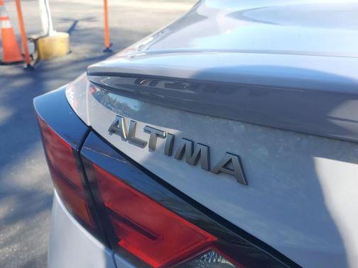 2025 Nissan Altima SR AWD