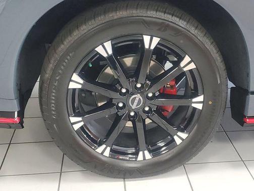 NISMO Stealth Gray/Super Black 2026 Nissan Armada NISMO