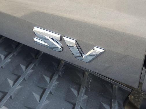 Gun Metallic 2024 Nissan Titan SV