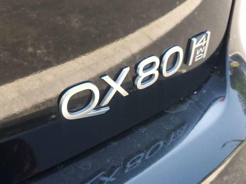 2025 INFINITI QX80 SENSORY AWD