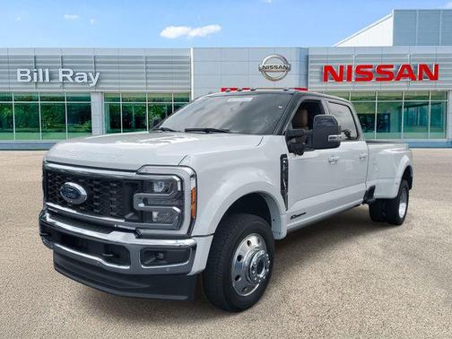 2023 Ford F-450 Lariat