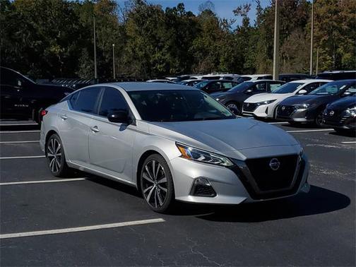 2021 Nissan Altima SR FWD