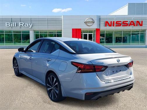 2021 Nissan Altima SR FWD