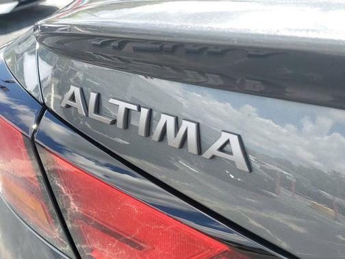 Gun Met 2026 Nissan Altima 2.5 SV