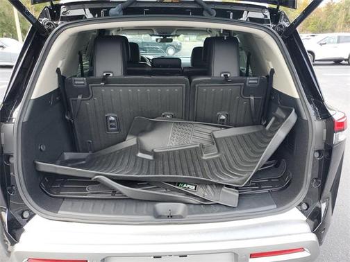 2025 Nissan Pathfinder Platinum FWD