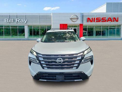 Everest White Pearl 2025 Nissan Rogue Platinum