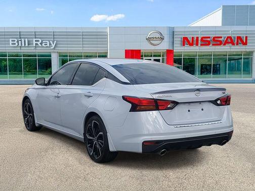 2023 Nissan Altima SR FWD