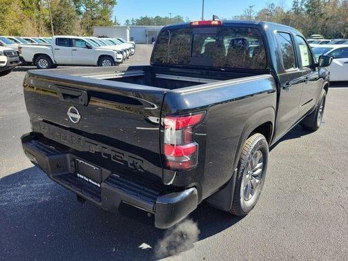 Super Black 2026 Nissan Frontier SV