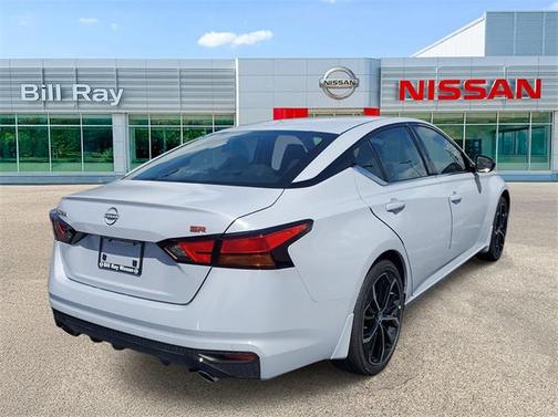2025 Nissan Altima SR FWD