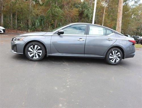 2025 Nissan Altima S FWD