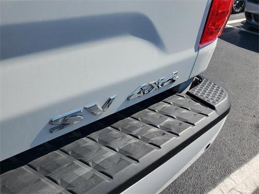 2024 Nissan Titan SV