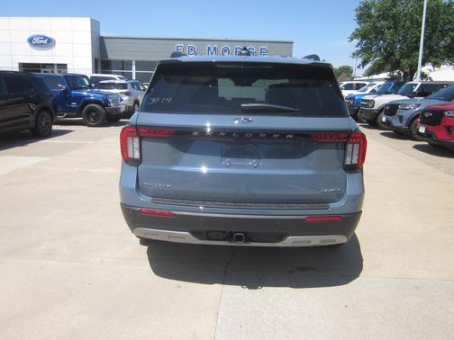 Vapor Blue Metallic 2026 Ford Explorer Active