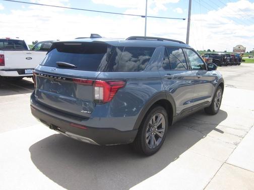 Vapor Blue Metallic 2026 Ford Explorer Active