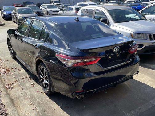 2024 Toyota Camry Hybrid SE