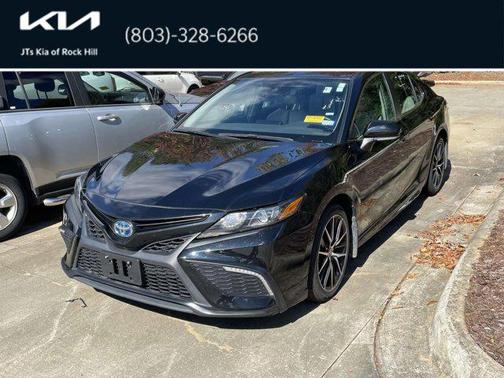 2024 Toyota Camry Hybrid SE