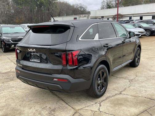 2023 Kia Sorento LX