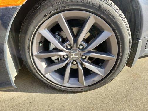 Photo 5 of 9 of 2020 Honda Civic EX