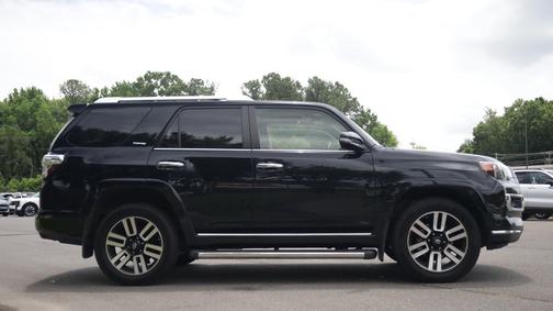 Midnight Black Metallic 2018 Toyota 4Runner Limited