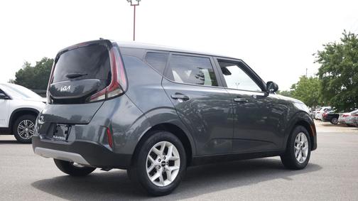 Gravity Gray 2023 Kia Soul LX