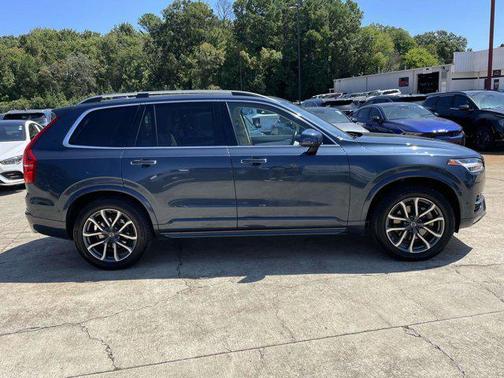 2018 Volvo XC90 T6 Momentum