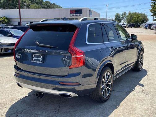 2018 Volvo XC90 T6 Momentum