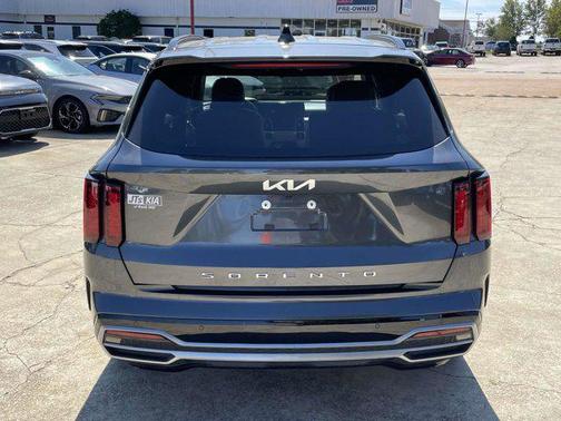 2022 Kia Sorento S