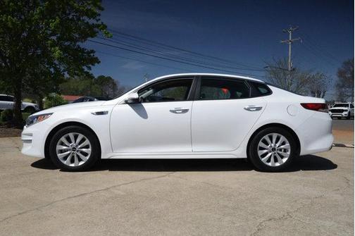 Snow White Pearl 2016 Kia Optima LX