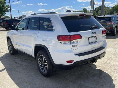 2020 Jeep Grand Cherokee Laredo