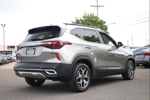 Steel Gray 2023 Kia Seltos EX