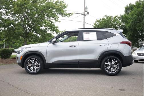 Steel Gray 2023 Kia Seltos EX