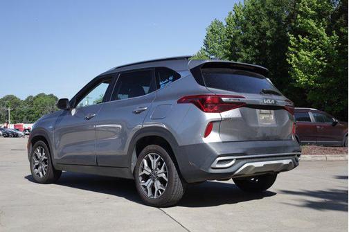 Steel Gray 2023 Kia Seltos EX