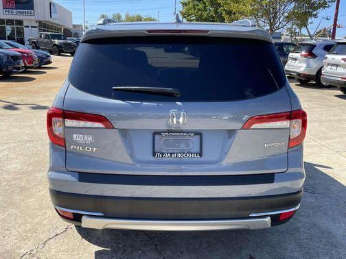 2022 Honda Pilot Touring 8-Passenger