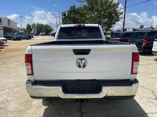 2022 RAM 2500 Tradesman Crew Cab 4x2 8' Box