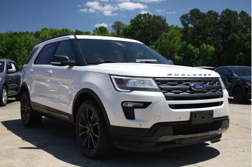 White 2018 Ford Explorer XLT