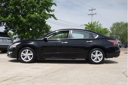 Super Black 2015 Nissan Altima 2.5 SV