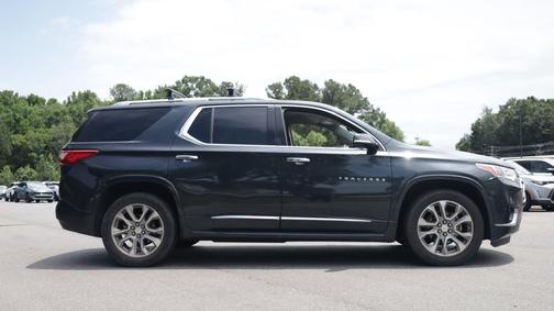 Graphite Metallic 2019 Chevrolet Traverse Premier