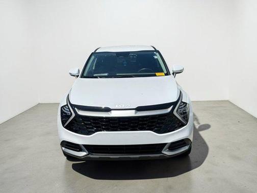 Glacial White Pearl 2024 Kia Sportage EX