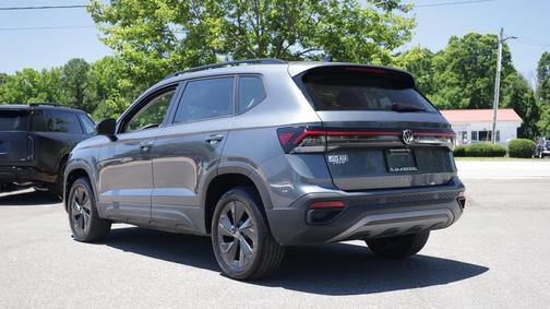 PLATINUM GRAY MET 2025 Volkswagen Taos 1.5T S