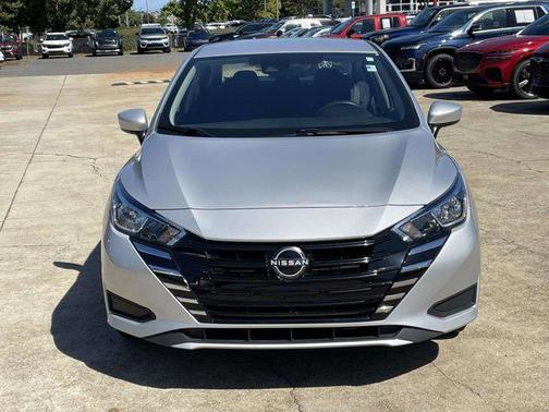 2023 Nissan Versa 1.6 SV