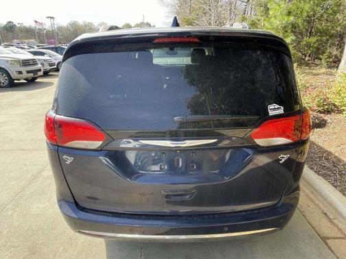 2018 Chrysler Pacifica Touring-L