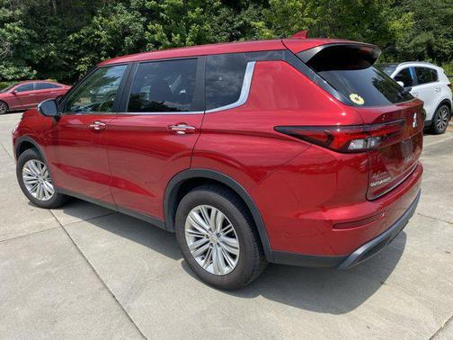 2022 Mitsubishi Outlander ES 2.5 2WD
