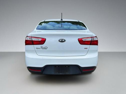 Clear White 2014 Kia Rio LX
